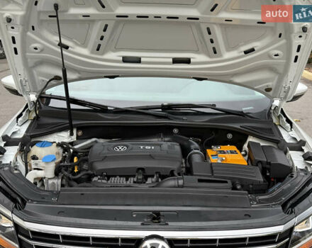 Белый Фольксваген Пассат, объемом двигателя 1.8 л и пробегом 57 тыс. км за 11299 $, фото 10 на Automoto.ua