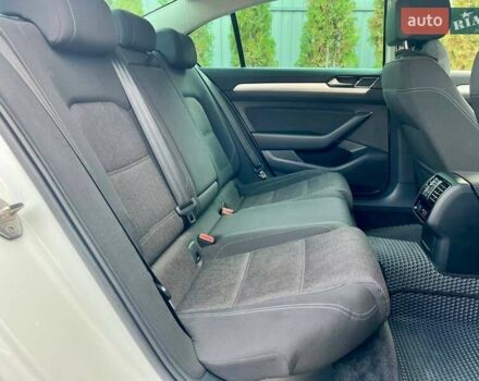 Белый Фольксваген Пассат, объемом двигателя 1.97 л и пробегом 240 тыс. км за 17900 $, фото 74 на Automoto.ua