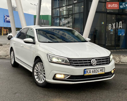 Белый Фольксваген Пассат, объемом двигателя 1.8 л и пробегом 198 тыс. км за 11950 $, фото 4 на Automoto.ua