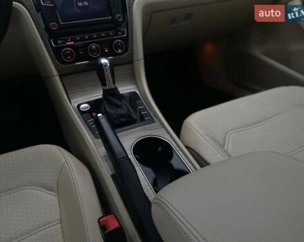 Белый Фольксваген Пассат, объемом двигателя 1.8 л и пробегом 167 тыс. км за 13990 $, фото 47 на Automoto.ua