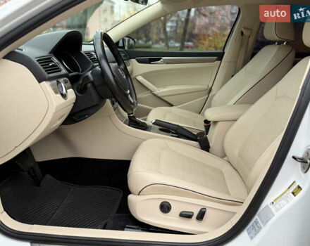 Белый Фольксваген Пассат, объемом двигателя 1.8 л и пробегом 150 тыс. км за 14600 $, фото 22 на Automoto.ua