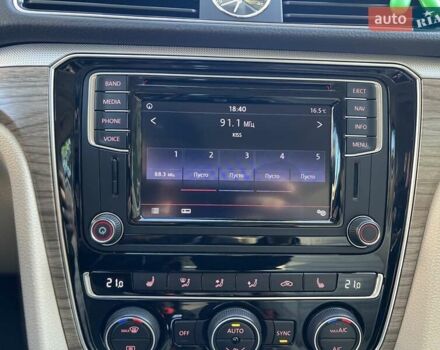 Фольксваген Пассат 2017 в Львове на Automoto.ua Белый Фольксваген Пассат, объемом двигателя 1.8 л и пробегом 78 тыс. км за 15750 $, фото 30 на Automoto.ua