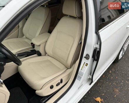 Белый Фольксваген Пассат, объемом двигателя 1.8 л и пробегом 150 тыс. км за 14600 $, фото 23 на Automoto.ua