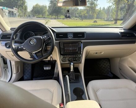 Белый Фольксваген Пассат, объемом двигателя 1.8 л и пробегом 160 тыс. км за 13999 $, фото 6 на Automoto.ua