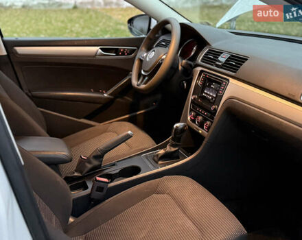 Белый Фольксваген Пассат, объемом двигателя 2 л и пробегом 273 тыс. км за 8300 $, фото 30 на Automoto.ua