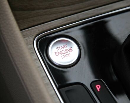 Белый Фольксваген Пассат, объемом двигателя 3.6 л и пробегом 136 тыс. км за 15500 $, фото 18 на Automoto.ua