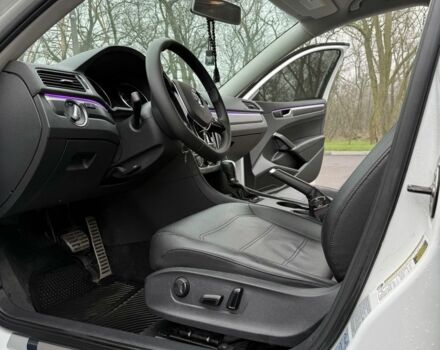 Білий Фольксваген Пассат, об'ємом двигуна 2 л та пробігом 135 тис. км за 15500 $, фото 10 на Automoto.ua