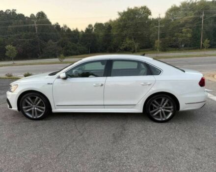 Белый Фольксваген Пассат, объемом двигателя 1.8 л и пробегом 64 тыс. км за 4600 $, фото 4 на Automoto.ua