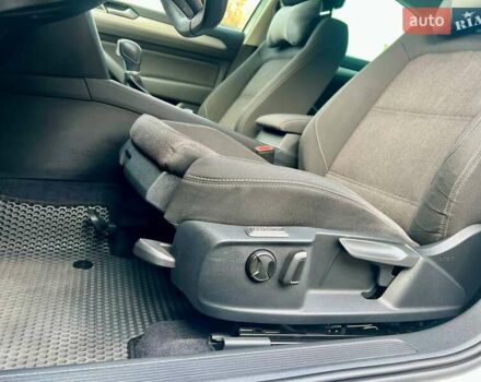 Белый Фольксваген Пассат, объемом двигателя 1.97 л и пробегом 240 тыс. км за 17900 $, фото 48 на Automoto.ua