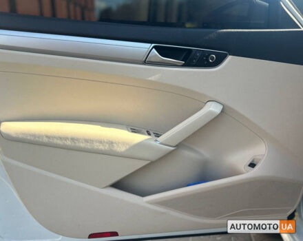 Белый Фольксваген Пассат, объемом двигателя 1.8 л и пробегом 81 тыс. км за 15500 $, фото 10 на Automoto.ua