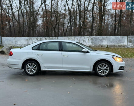 Белый Фольксваген Пассат, объемом двигателя 2 л и пробегом 273 тыс. км за 8300 $, фото 6 на Automoto.ua