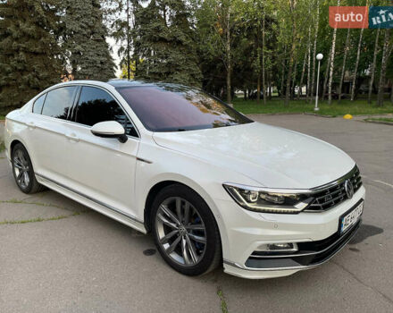 Белый Фольксваген Пассат, объемом двигателя 1.97 л и пробегом 187 тыс. км за 26000 $, фото 1 на Automoto.ua