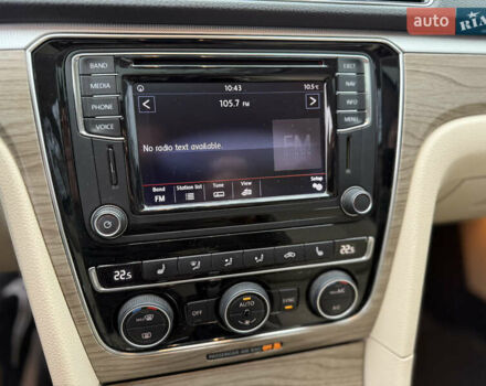 Белый Фольксваген Пассат, объемом двигателя 1.8 л и пробегом 150 тыс. км за 14600 $, фото 29 на Automoto.ua