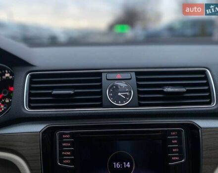 Белый Фольксваген Пассат, объемом двигателя 1.8 л и пробегом 167 тыс. км за 13990 $, фото 40 на Automoto.ua