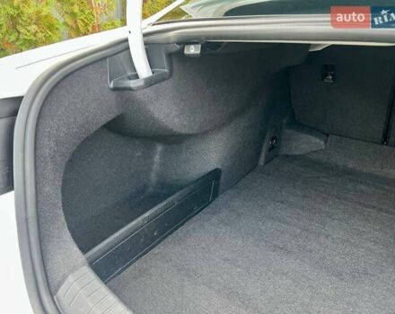 Белый Фольксваген Пассат, объемом двигателя 1.97 л и пробегом 240 тыс. км за 17900 $, фото 88 на Automoto.ua