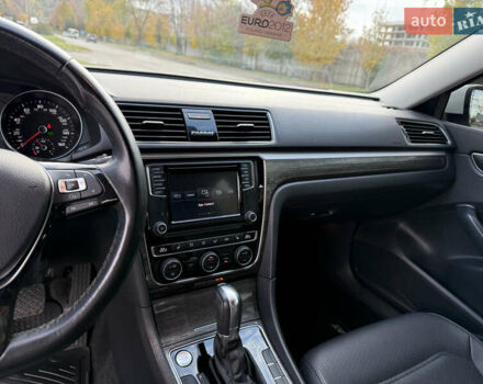 Фольксваген Пассат 2017 в Львове на Automoto.ua Белый Фольксваген Пассат, объемом двигателя 2 л и пробегом 88 тыс. км за 15900 $, фото 19 на Automoto.ua