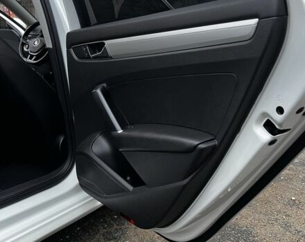 Белый Фольксваген Пассат, объемом двигателя 1.8 л и пробегом 185 тыс. км за 13000 $, фото 15 на Automoto.ua