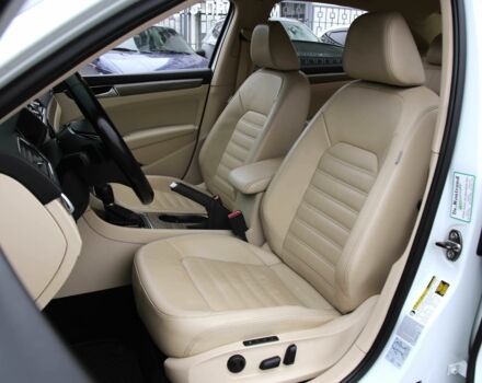 Белый Фольксваген Пассат, объемом двигателя 3.6 л и пробегом 136 тыс. км за 15500 $, фото 6 на Automoto.ua