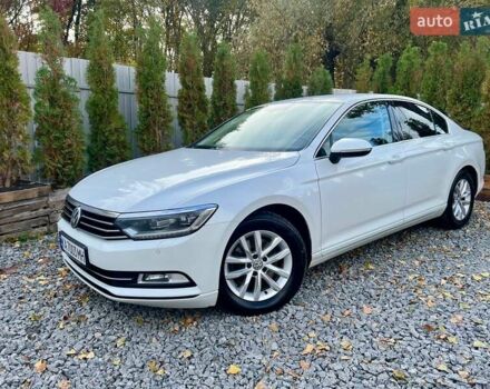 Белый Фольксваген Пассат, объемом двигателя 1.97 л и пробегом 240 тыс. км за 17900 $, фото 4 на Automoto.ua