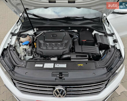 Білий Фольксваген Пассат, об'ємом двигуна 0 л та пробігом 175 тис. км за 13500 $, фото 16 на Automoto.ua