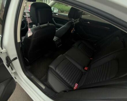 Белый Фольксваген Пассат, объемом двигателя 1.97 л и пробегом 101 тыс. км за 26000 $, фото 17 на Automoto.ua