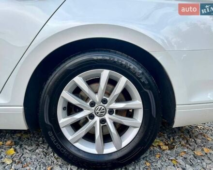 Белый Фольксваген Пассат, объемом двигателя 1.97 л и пробегом 240 тыс. км за 17900 $, фото 12 на Automoto.ua