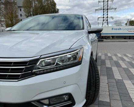 Фольксваген Пассат 2017 в Львове на Automoto.ua Белый Фольксваген Пассат, объемом двигателя 2 л и пробегом 88 тыс. км за 15900 $, фото 2 на Automoto.ua