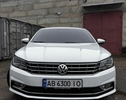 Белый Фольксваген Пассат, объемом двигателя 1.8 л и пробегом 185 тыс. км за 13000 $, фото 1 на Automoto.ua