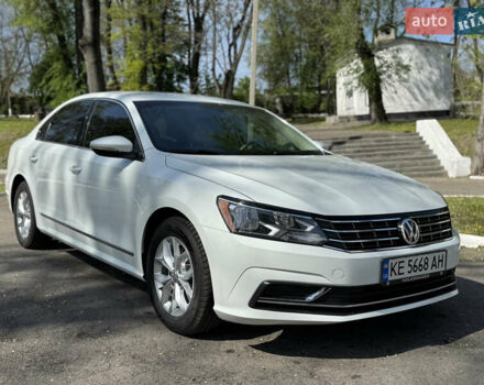 Белый Фольксваген Пассат, объемом двигателя 1.8 л и пробегом 78 тыс. км за 13800 $, фото 12 на Automoto.ua