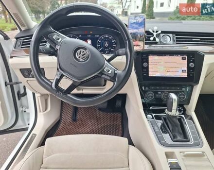 Белый Фольксваген Пассат, объемом двигателя 2 л и пробегом 200 тыс. км за 22500 $, фото 44 на Automoto.ua