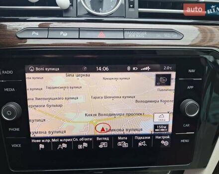 Белый Фольксваген Пассат, объемом двигателя 2 л и пробегом 200 тыс. км за 22500 $, фото 41 на Automoto.ua