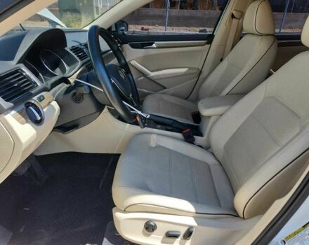 Белый Фольксваген Пассат, объемом двигателя 1.8 л и пробегом 72 тыс. км за 8659 $, фото 6 на Automoto.ua