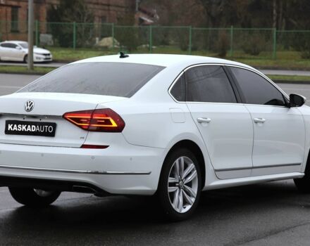 Белый Фольксваген Пассат, объемом двигателя 3.6 л и пробегом 136 тыс. км за 15500 $, фото 5 на Automoto.ua