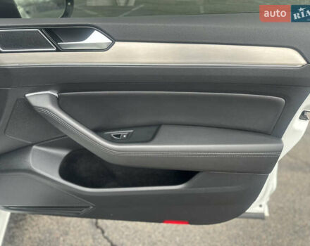 Белый Фольксваген Пассат, объемом двигателя 1.97 л и пробегом 178 тыс. км за 18900 $, фото 15 на Automoto.ua