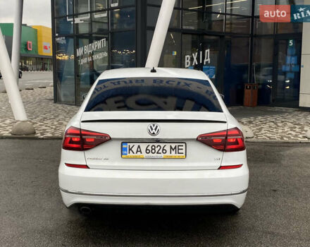 Белый Фольксваген Пассат, объемом двигателя 1.8 л и пробегом 198 тыс. км за 11990 $, фото 11 на Automoto.ua