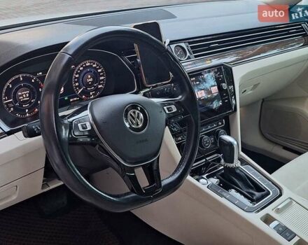 Белый Фольксваген Пассат, объемом двигателя 2 л и пробегом 200 тыс. км за 22500 $, фото 21 на Automoto.ua