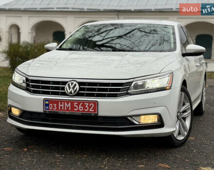 Белый Фольксваген Пассат, объемом двигателя 1.8 л и пробегом 150 тыс. км за 14600 $, фото 14 на Automoto.ua