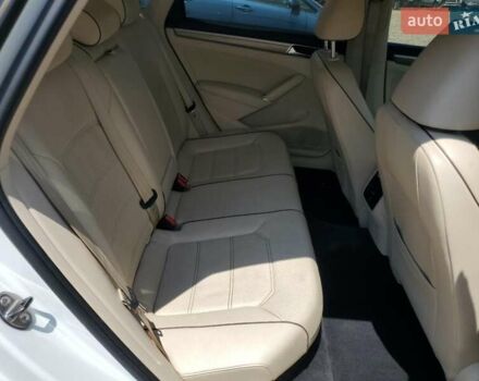 Белый Фольксваген Пассат, объемом двигателя 1.8 л и пробегом 129 тыс. км за 2200 $, фото 9 на Automoto.ua