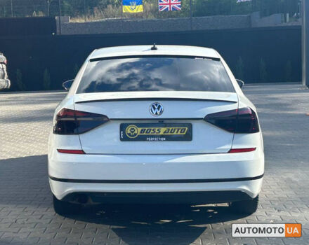 Белый Фольксваген Пассат, объемом двигателя 1.8 л и пробегом 81 тыс. км за 15500 $, фото 4 на Automoto.ua
