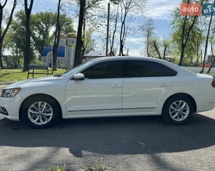 Белый Фольксваген Пассат, объемом двигателя 1.8 л и пробегом 78 тыс. км за 13800 $, фото 3 на Automoto.ua