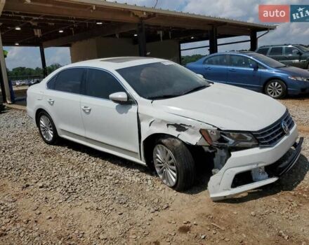 Белый Фольксваген Пассат, объемом двигателя 1.8 л и пробегом 129 тыс. км за 2200 $, фото 3 на Automoto.ua