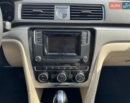 Белый Фольксваген Пассат, объемом двигателя 1.8 л и пробегом 78 тыс. км за 13800 $, фото 26 на Automoto.ua