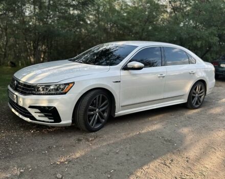 Белый Фольксваген Пассат, объемом двигателя 1.8 л и пробегом 109 тыс. км за 16500 $, фото 6 на Automoto.ua