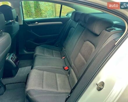 Белый Фольксваген Пассат, объемом двигателя 1.97 л и пробегом 240 тыс. км за 17900 $, фото 69 на Automoto.ua