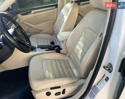 Фольксваген Пассат 2017 в Львове на Automoto.ua Белый Фольксваген Пассат, объемом двигателя 1.8 л и пробегом 78 тыс. км за 15750 $, фото 14 на Automoto.ua