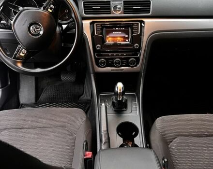 Белый Фольксваген Пассат, объемом двигателя 1.8 л и пробегом 185 тыс. км за 13000 $, фото 9 на Automoto.ua