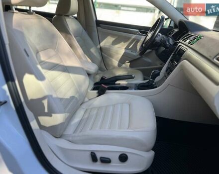 Фольксваген Пассат 2017 в Львове на Automoto.ua Белый Фольксваген Пассат, объемом двигателя 1.8 л и пробегом 78 тыс. км за 15750 $, фото 15 на Automoto.ua