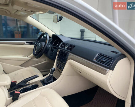 Белый Фольксваген Пассат, объемом двигателя 1.8 л и пробегом 198 тыс. км за 11990 $, фото 23 на Automoto.ua