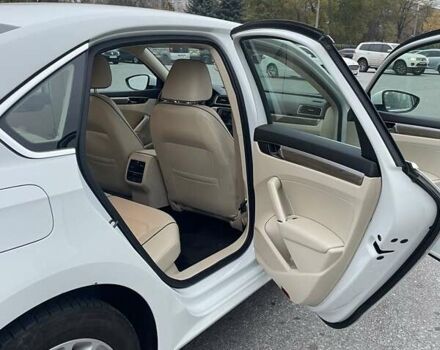 Білий Фольксваген Пассат, об'ємом двигуна 1.8 л та пробігом 181 тис. км за 14000 $, фото 17 на Automoto.ua