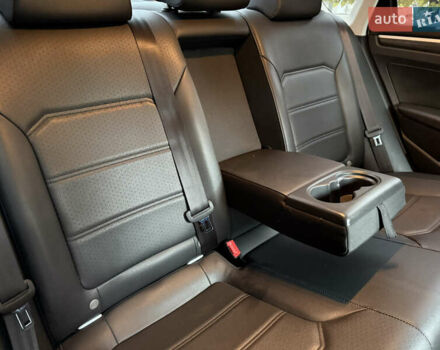 Белый Фольксваген Пассат, объемом двигателя 1.8 л и пробегом 57 тыс. км за 11299 $, фото 9 на Automoto.ua